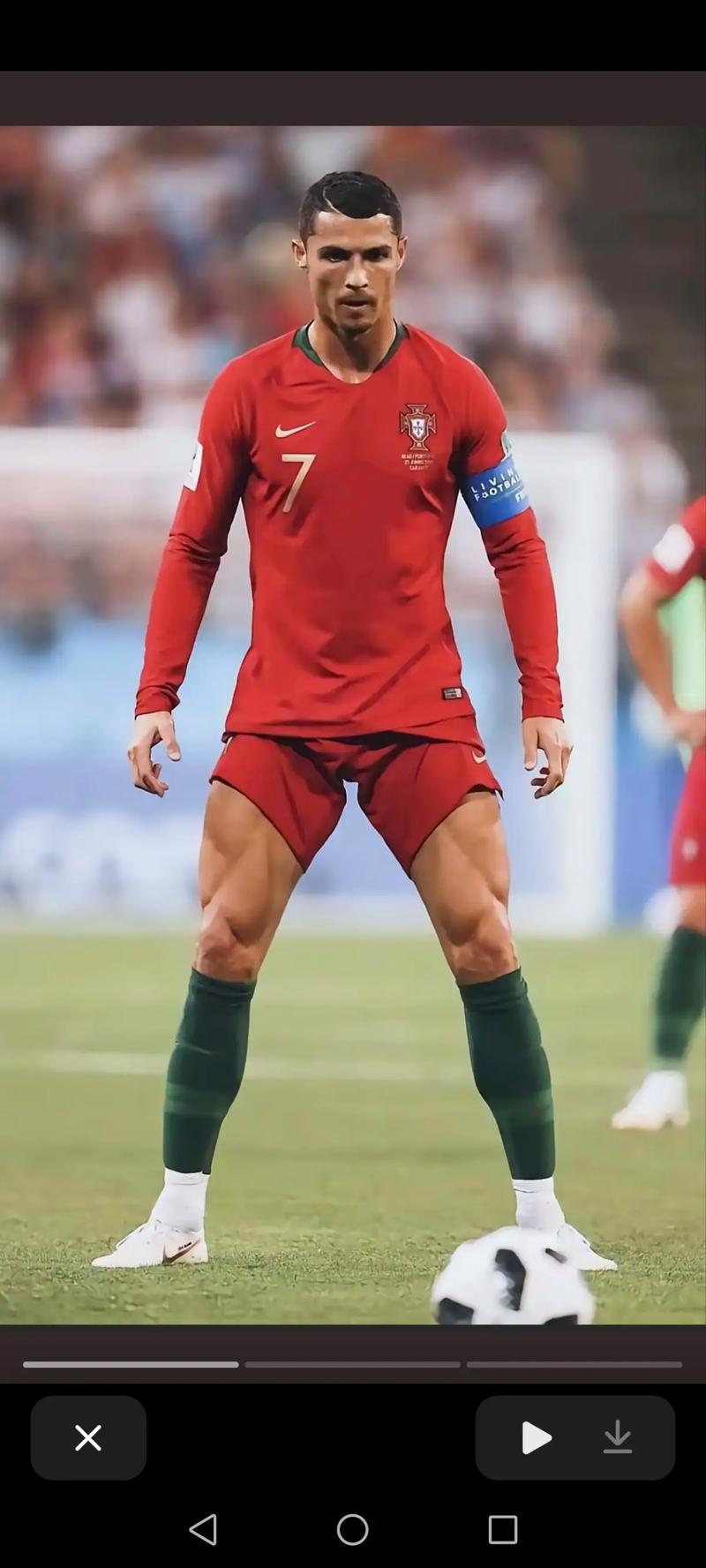 米体：莫伊塞-基恩正在与前意大利环球小姐约会（米体：莫伊塞-基恩与前意大利环球小姐正在交往）