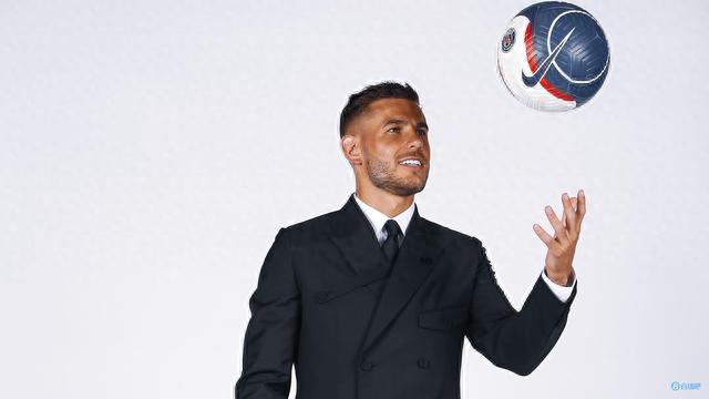 官方：皮奥-埃斯波西托荣获2025年金童奖最佳意大利年轻球员（官宣：皮奥-埃斯波西托当选2025金童奖意大利最佳新星）